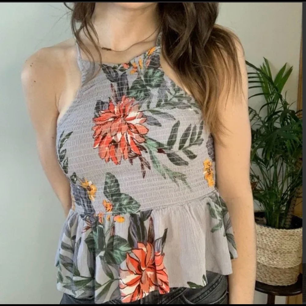 New with tags floral top size xs